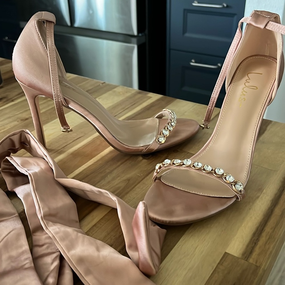Lulus heels pink sz 10